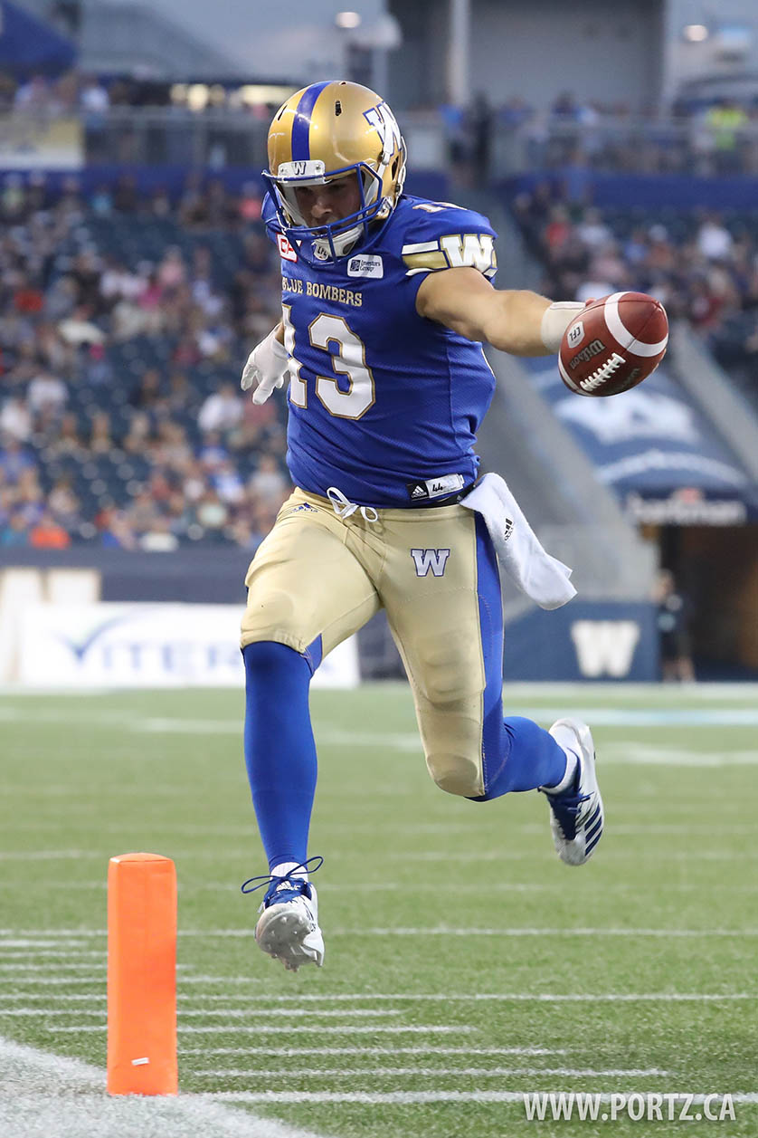 Winnipeg Blue Bomber scores touchdown